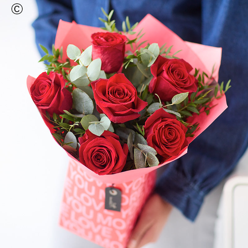 6 Red roses